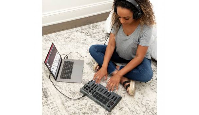 AKAI MPK MINI MK3 Grey MIDI клавіатура USB, 25 клавіш AKAI MPK MINI MK3 Grey MIDI клавіатура USB, 25 клавіш