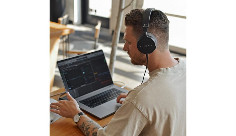 BEYERDYNAMIC DT 270 PRO Навушники закритого типу BEYERDYNAMIC DT 270 PRO Навушники закритого типу