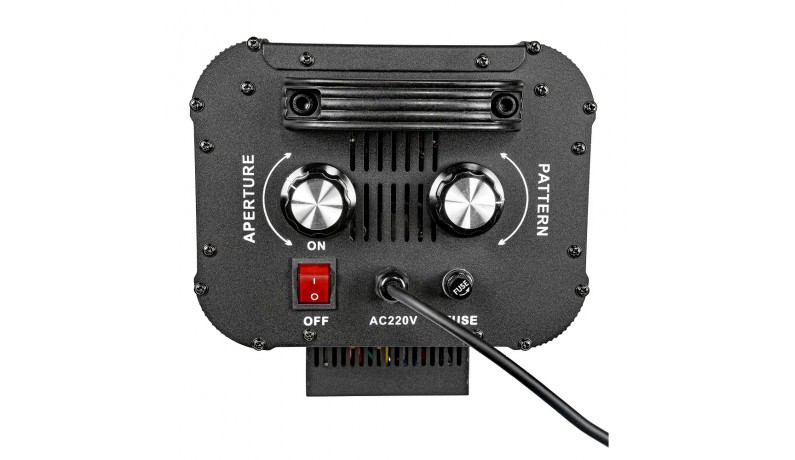 FREE COLOR FS350 LED Слідкуючий прожектор зі стійкою 350Вт. FREE COLOR FS350 LED Слідкуючий прожектор зі стійкою 350Вт.