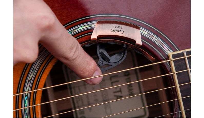 GUITTO GGP-01 Попередній підсилювач для акустичної гітари (п'єзо, мікрофон) GUITTO GGP-01 Попередній підсилювач для акустичної гітари (п'єзо, мікрофон)